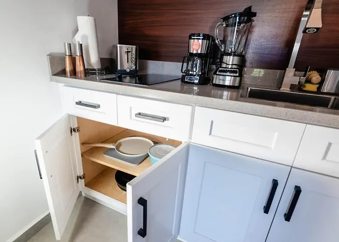 Apartment New Listing • Prime Location • Cozy & Modern Cabo San Lucas