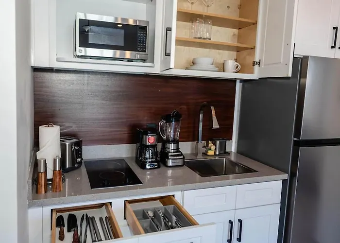 New Listing • Prime Location • Cozy & Modern *
